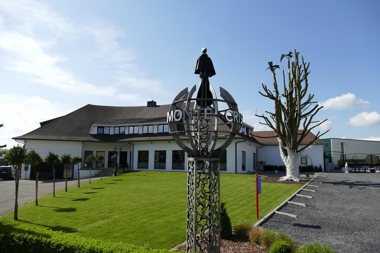 Hotel Monte Cristo Hoeselt Esterno foto